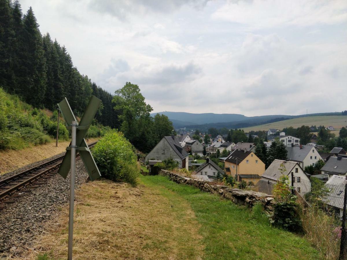 Ferienwohnung Bimmelbahn-Blick Neudorf  Экстерьер фото